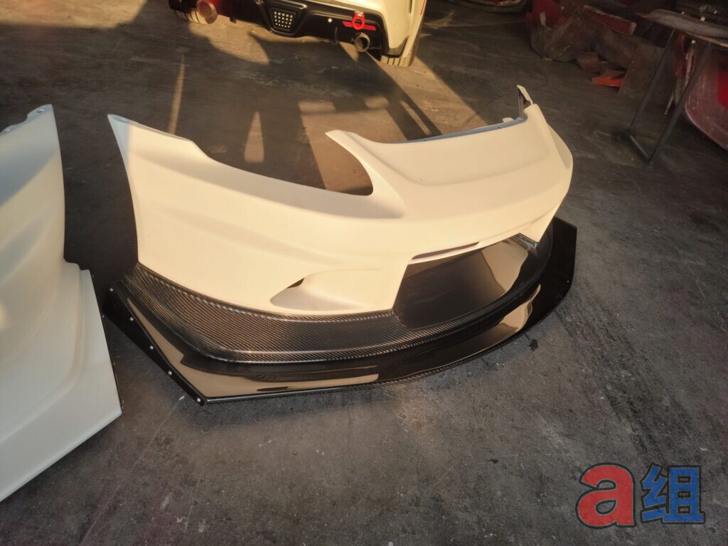 Group A Honda S2000 Type V.r1 Track Edition Front Bumper - Carbon Fiber (2000-2009 AP1/AP2) - photo 2