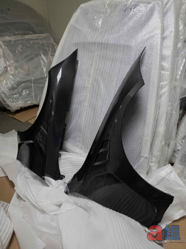 Group A BMW M3 G80 Front Fenders - Pre-Preg Dry Carbon (2021+) - photo 2